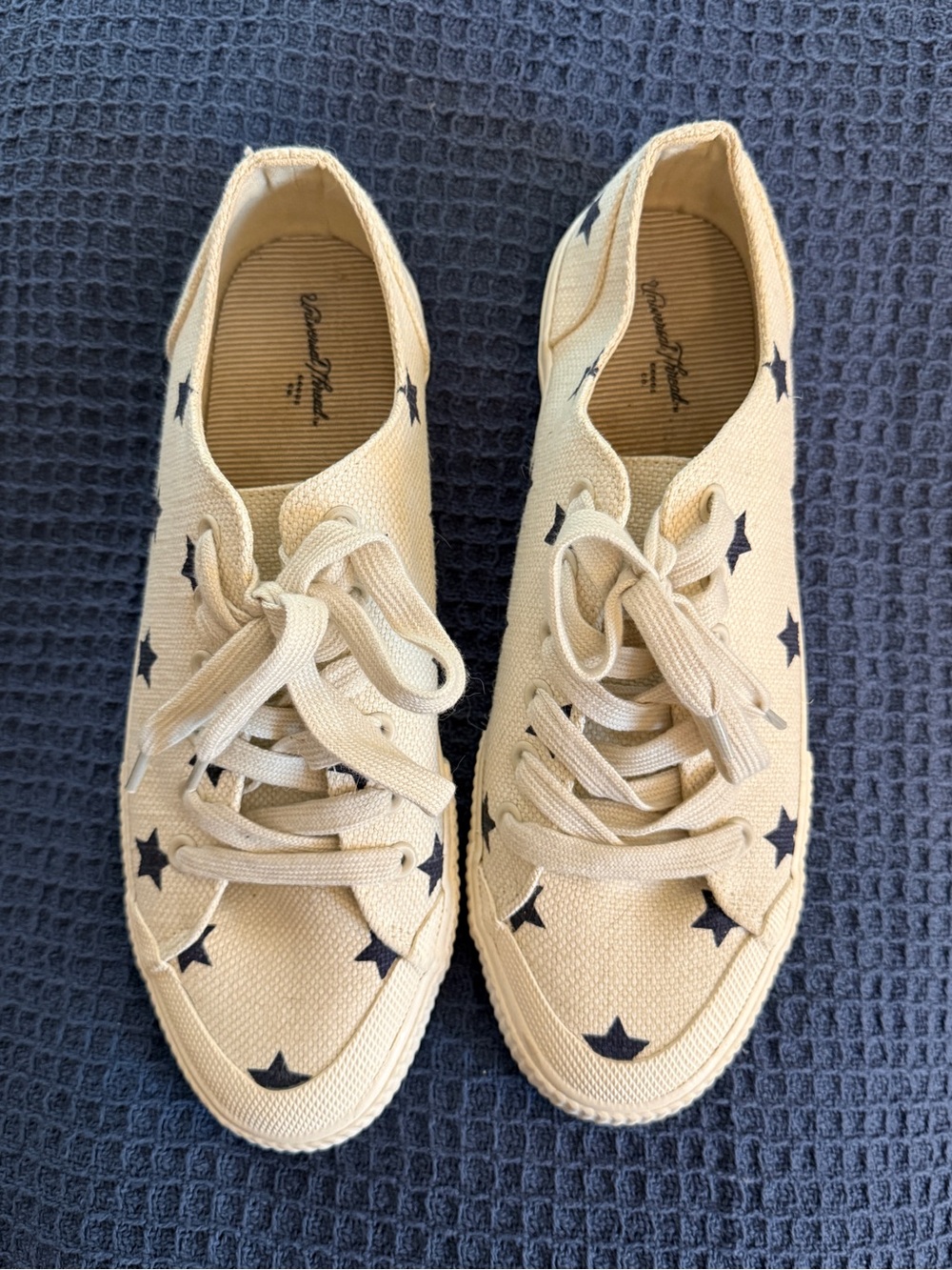 Women’s Sneakers in Cream with blue stars